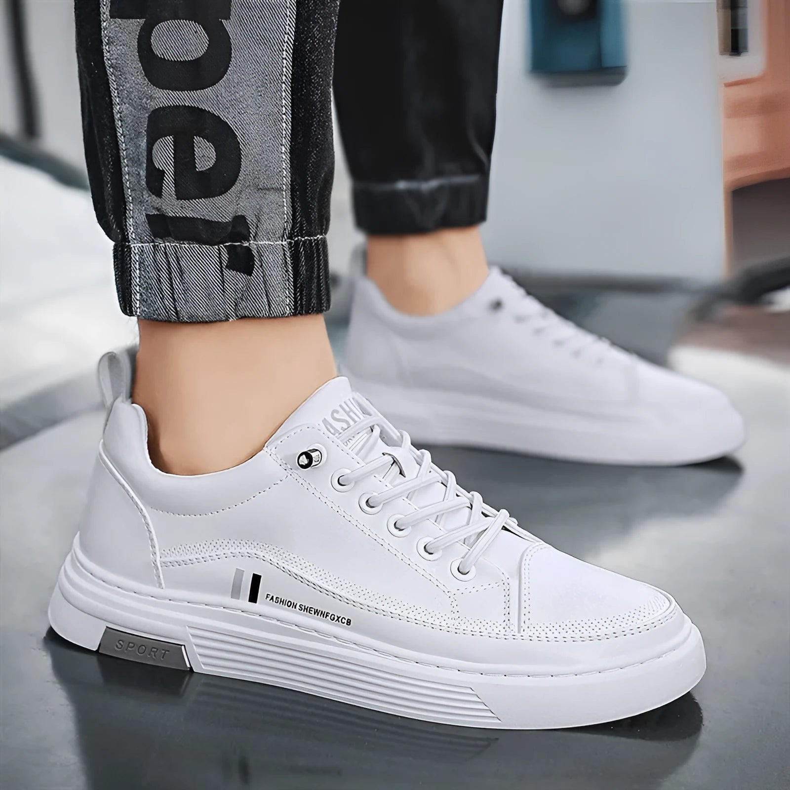Men's white and black low-top skateboard shoes with elastic band closure