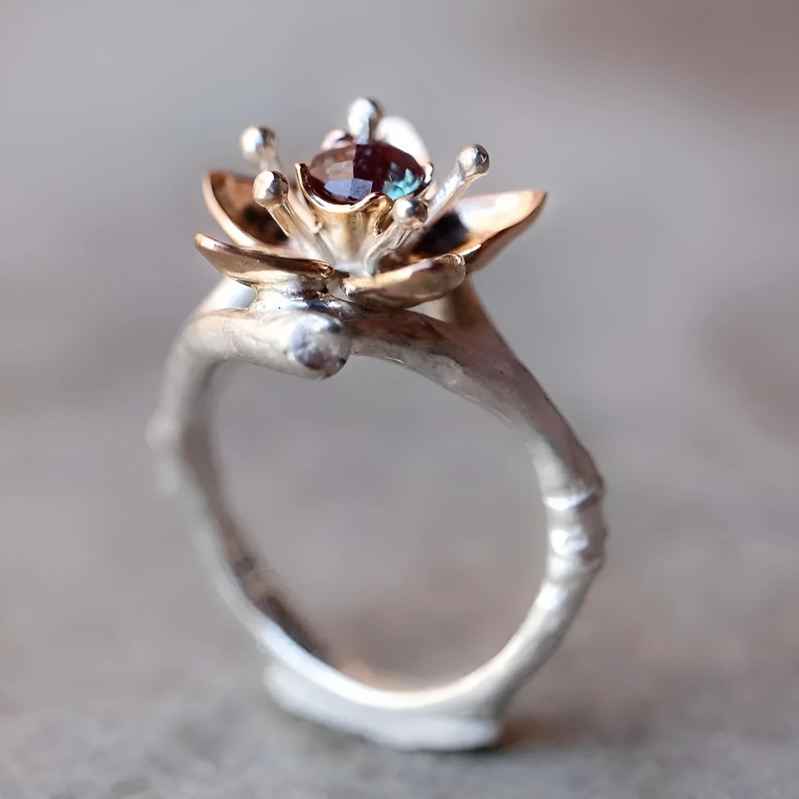 Two-tone silver floral geometric alloy ring for women showing size range from No.5 to No.11