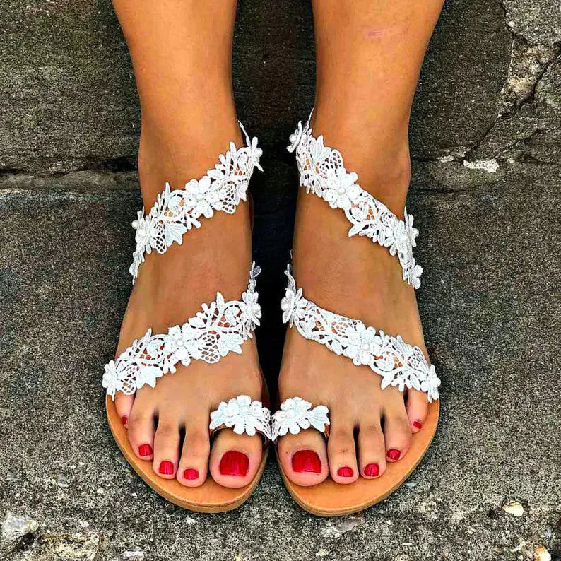 White women's plus size flat shoes with rhinestone flower decoration and low-cut sandal design