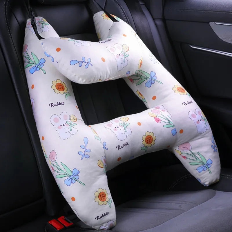 55x70cm car pillow with U-shaped design for headrest mounting and neck support