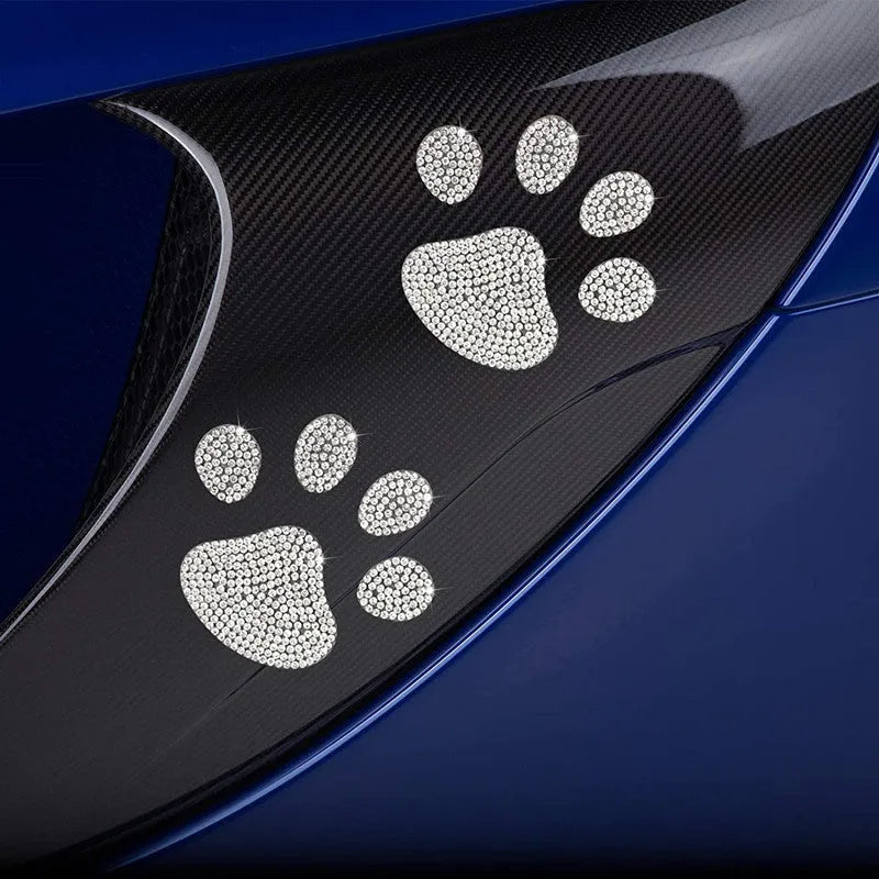 Diamond-encrusted bear claw and butterfly car sticker on glass material measuring 7x6cm